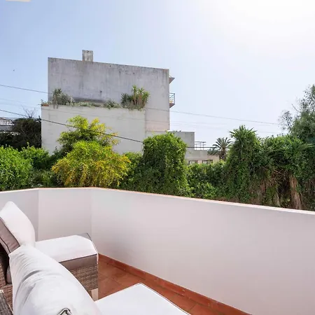 Pateo - One Bedroom In Apartment *